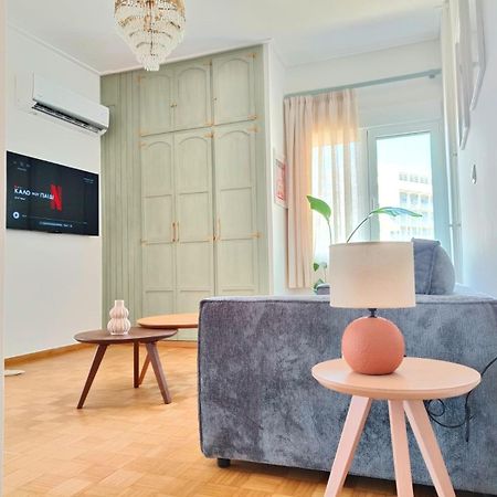 Appartamento Stylish Artistic Flat With View, Three Min To Metro Atene Esterno foto